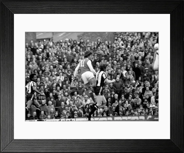 Framed Print : English Division 1 Football. Arsenal 1 v. West Bromwich Albion 1. April 1980 LF03-04-095 Framed Print : English Division 1 Football. Arsenal 1 v. West Bromwich Albion 1. April 1980 LF03-04-095