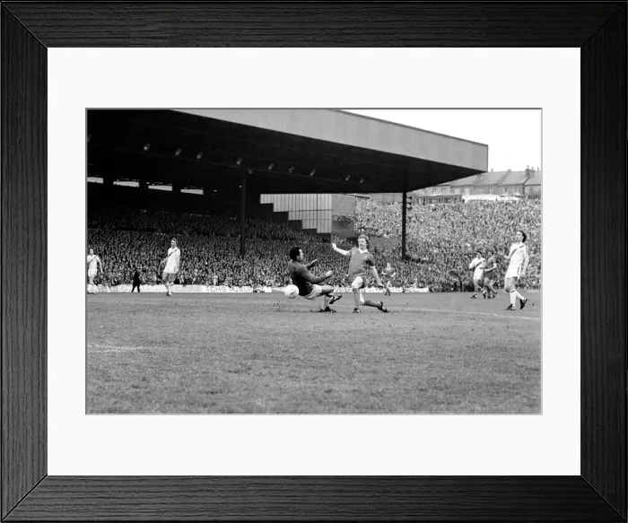 Framed Print : English Division 1 Football. Crystal Palace 0 v. Liverpool 0. April 1980 LF03-06-071 Framed Print : English Division 1 Football. Crystal Palace 0 v. Liverpool 0. April 1980 LF03-06-071