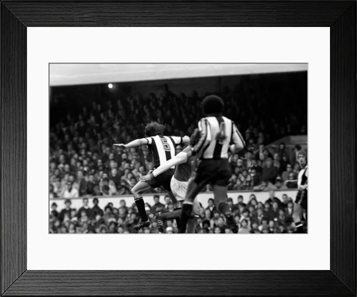 Framed Print : English Division 1 Football. Arsenal 1 v. West Bromwich Albion 1. April 1980 LF03-04-082