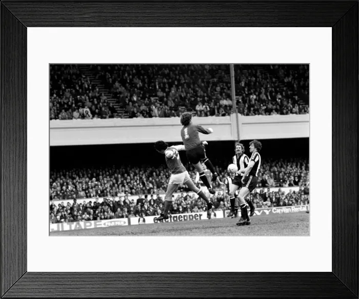 Framed Print : English Division 1 Football. Arsenal 1 v. West Bromwich Albion 1. April 1980 LF03-04-014