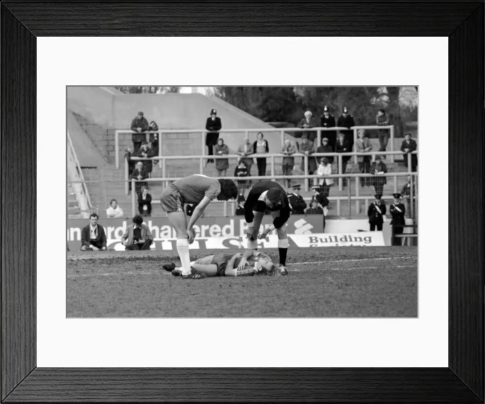 Framed Print : English Division 2 football. Chelsea 1 v. Notts County 0. April 1980 LF03-01-054