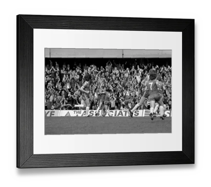 Framed Print : English Division 2 football. Chelsea 1 v. Notts County 0. April 1980 LF03-01-085 Framed Print : English Division 2 football. Chelsea 1 v. Notts County 0. April 1980 LF03-01-085