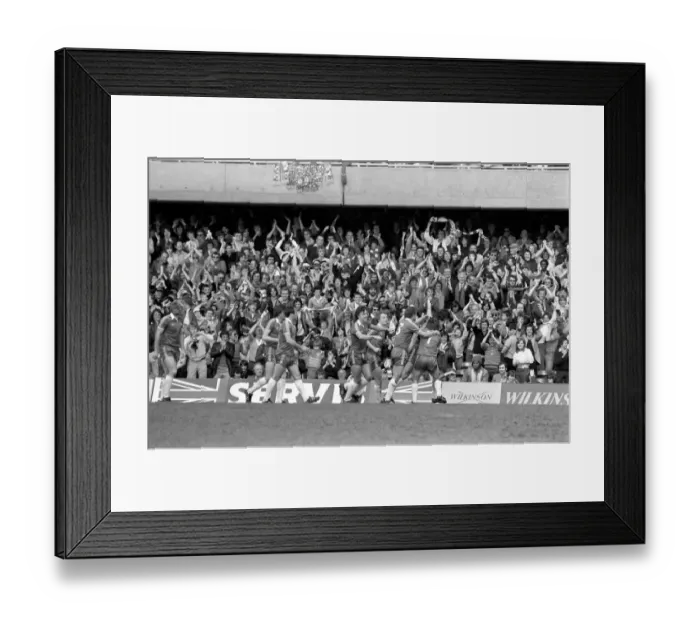 Framed Print : English Division 2 football. Chelsea 1 v. Notts County 0. April 1980 LF03-01-087 Framed Print : English Division 2 football. Chelsea 1 v. Notts County 0. April 1980 LF03-01-087