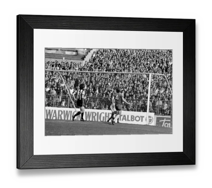 Framed Print : English Division 2 football. Chelsea 1 v. Notts County 0. April 1980 LF03-01-162
