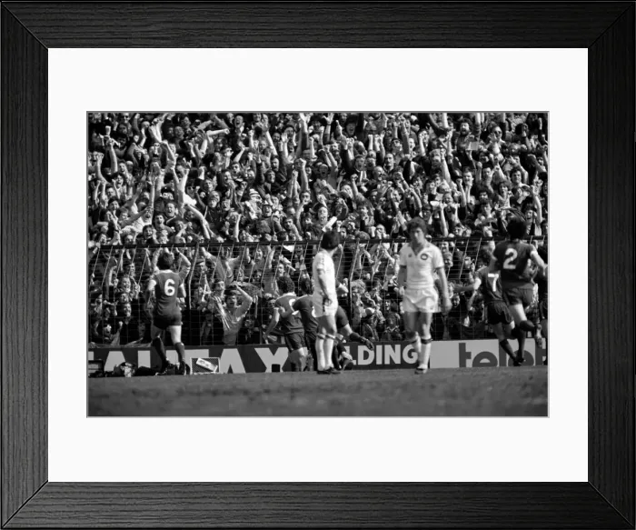 Framed Print : F.A Cup Semi Final - West Ham 1 v. Everton 1. April 1980 LF02-26-130 *** Local Caption Framed Print : F.A Cup Semi Final - West Ham 1 v. Everton 1. April 1980 LF02-26-130 *** Local Caption