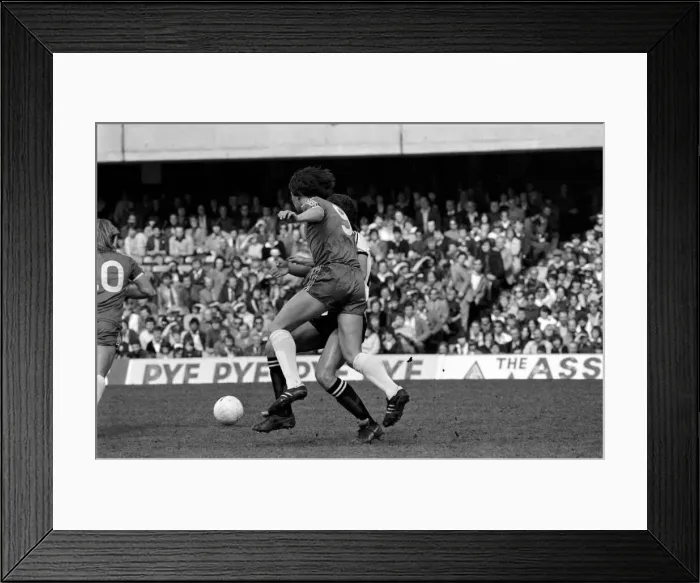 Framed Print : English Division 2 football. Chelsea 1 v. Notts County 0. April 1980 LF03-01-003