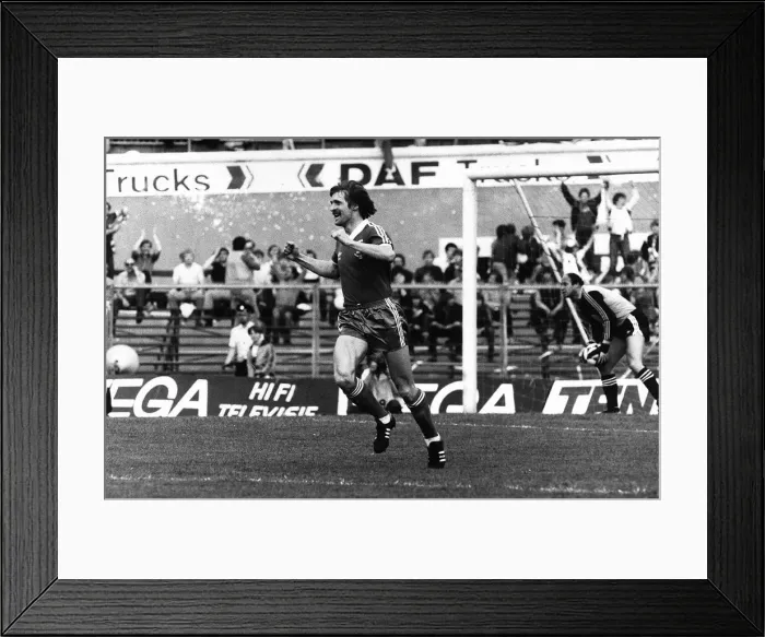 Framed Print : UEFA Cup Final Second Leg at the Olympic Stadium in Amsterdam May 1981 AZ 67 Framed Print : UEFA Cup Final Second Leg at the Olympic Stadium in Amsterdam May 1981 AZ 67
