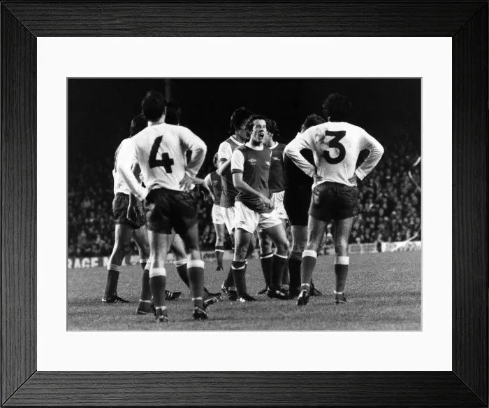 Framed Print : UEFA Cup Second Round Second Leg match at Highbury November 1978 Arsenal 1 v Hajduk Framed Print : UEFA Cup Second Round Second Leg match at Highbury November 1978 Arsenal 1 v Hajduk