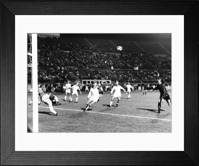 Framed Print : European Cup Winners Cup Final in Vienna April 1970 Manchester City 2 v Gornik