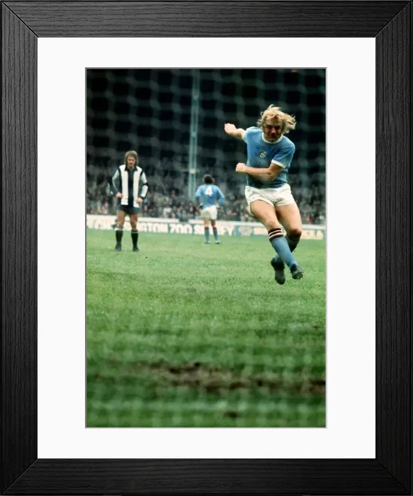 Framed Print : Francis Lee for Manchester City Framed Print : Francis Lee for Manchester City