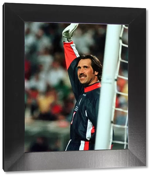 Englands goalkeeper David Seaman celebrates after England beat Colombia in Lens