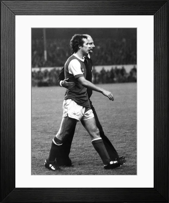 Framed Print : UEFA Cup Second Round Second Leg match at Highbury November 1978 Arsenal 1 v