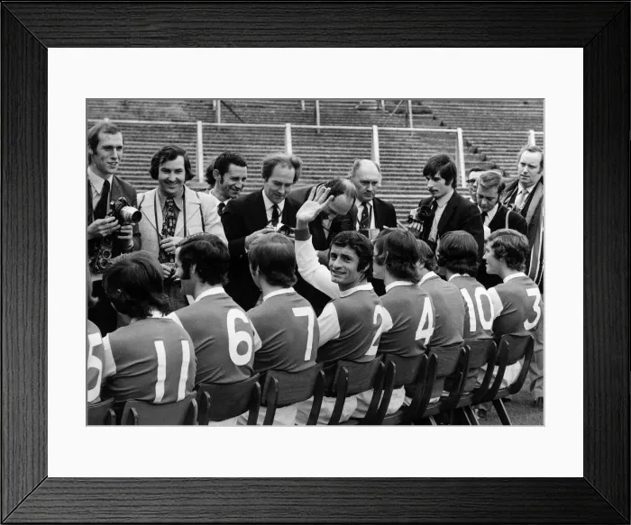 Framed Print : Frank McLintock Arsenal football player waving 1971 Framed Print : Frank McLintock Arsenal football player waving 1971