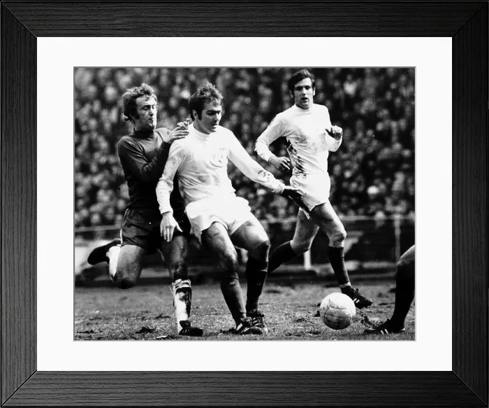 Framed Print : FA Cup Final at Wembley Stadium April 1970 Chelsea 2 v Leeds United 2 Framed Print : FA Cup Final at Wembley Stadium April 1970 Chelsea 2 v Leeds United 2