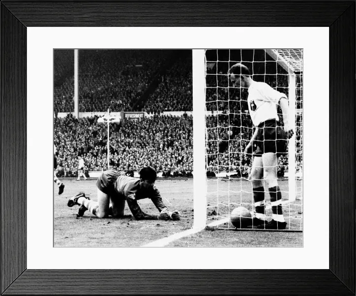 Framed Print : 1964 FA Cup Final at Wembley Stadium West Ham United 3 v Preston North End