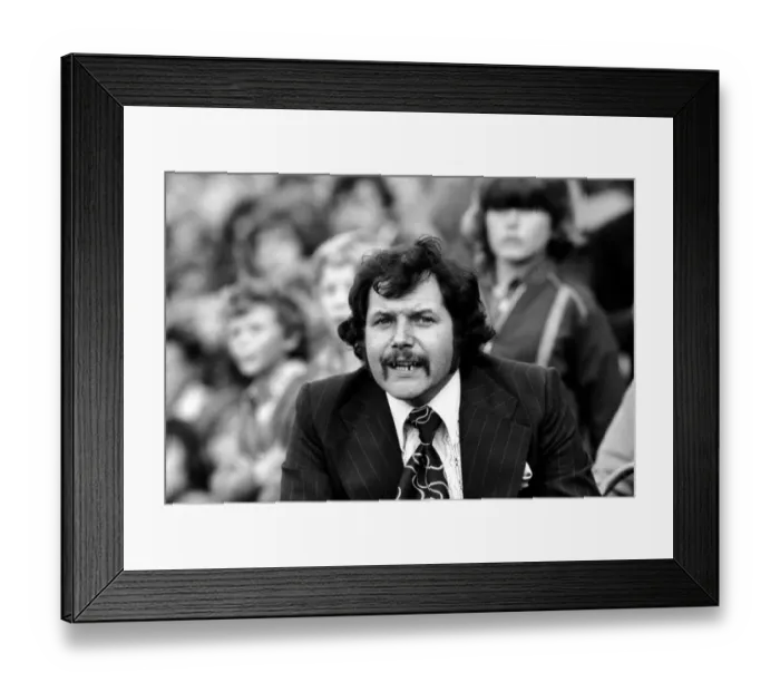 Framed Print : Barry Fry Manager of Dunstable F. C. August 1974 S74-4813-005