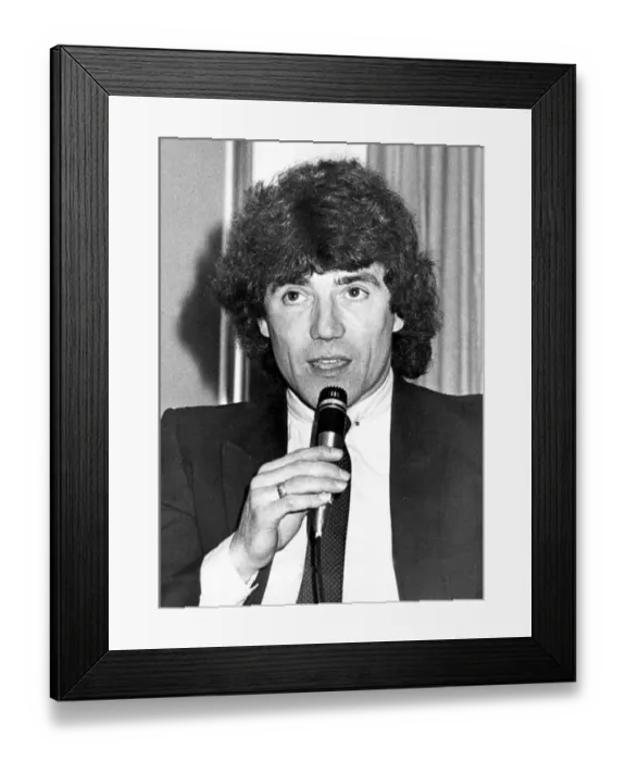 Framed Print : The Kevin Keegan Roadshow at the Heaton RAOB Club in February 1983 Kevin on stage