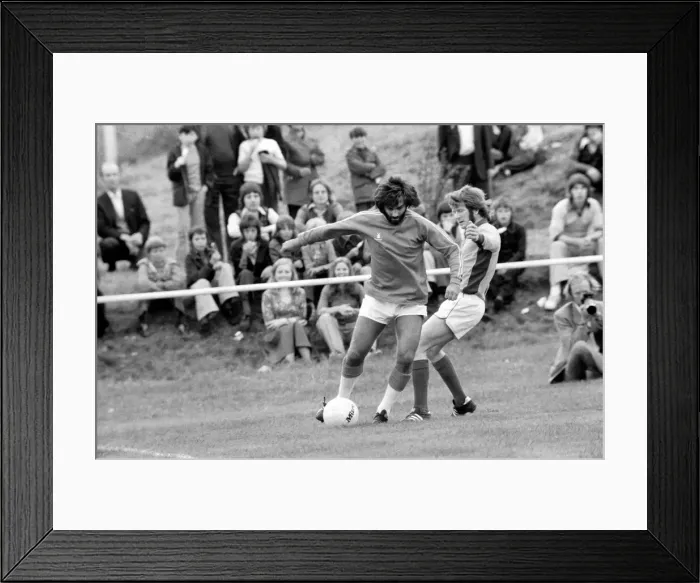 Framed Print : George Best. August 1974 S74-4813 Framed Print : George Best. August 1974 S74-4813