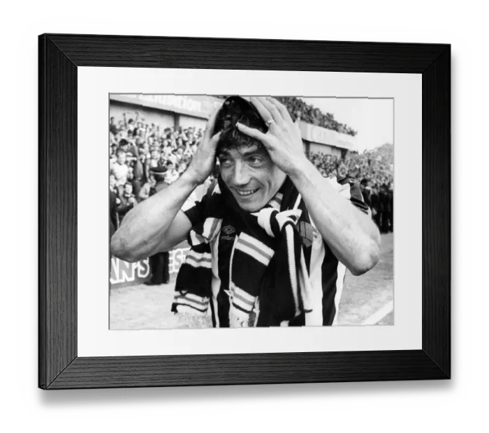 Framed Print : Newcastle United skipper Kevin Keegan at his farewell party at St. Jamess Park Framed Print : Newcastle United skipper Kevin Keegan at his farewell party at St. Jamess Park