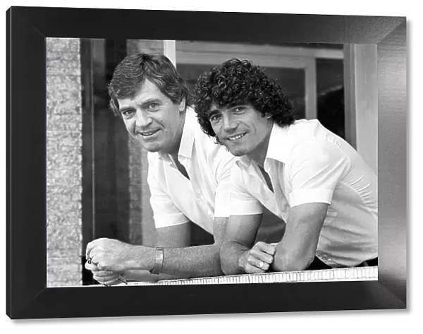 Southampton manager Lawrie McMenemy with Kevin Keegan Circa 1980