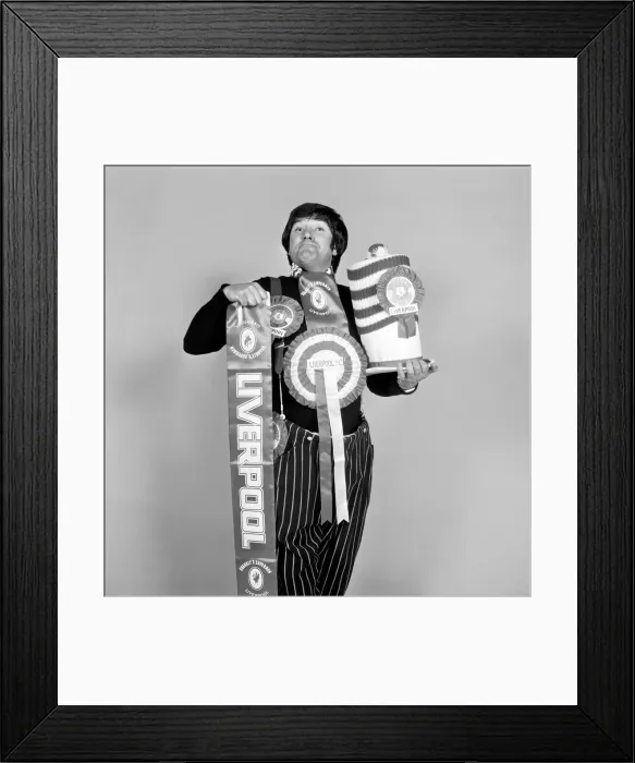 Framed Print : Guess whos Liverpool no. 1 fan?: Liverpool Comedian Jimmy Tarbuck is all ready for Framed Print : Guess whos Liverpool no. 1 fan?: Liverpool Comedian Jimmy Tarbuck is all ready for