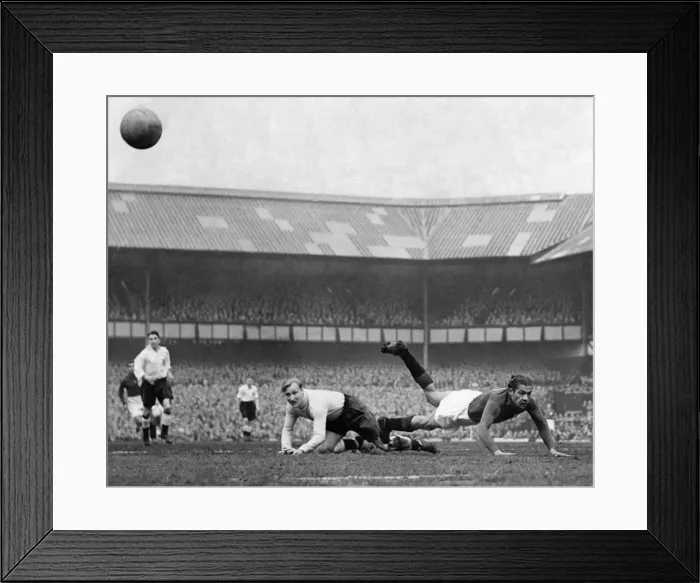 Framed Print : International football match at Wembley Stadium England 5 v Portugal 2 Framed Print : International football match at Wembley Stadium England 5 v Portugal 2