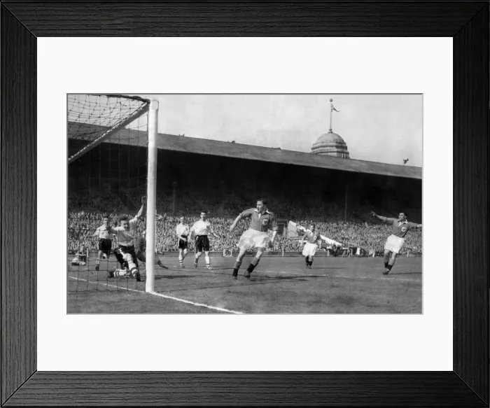 Framed Print : FA Cup Final at Wembley Stadium Blackpool 4 v Bolton Wanderers 3