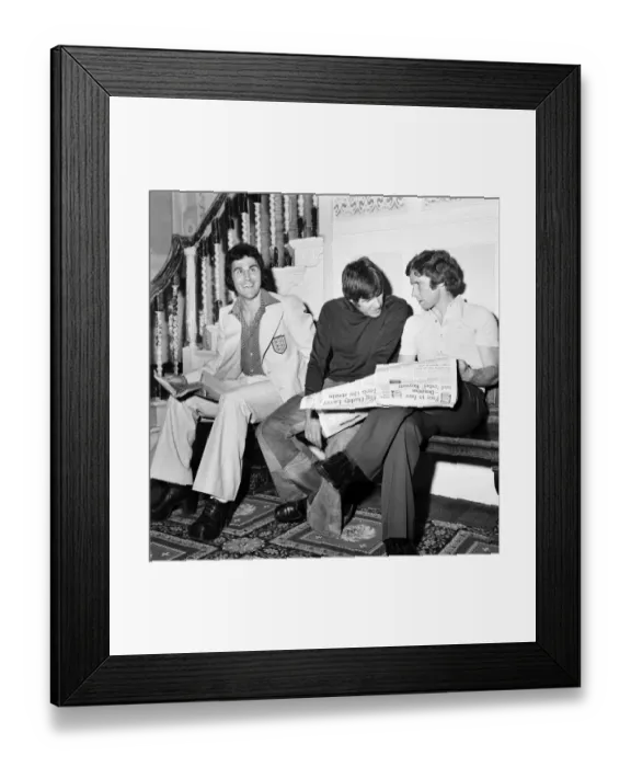 Framed Print : England football team members L-R: Gerry Francis, Emlyn Hughes Framed Print : England football team members L-R: Gerry Francis, Emlyn Hughes