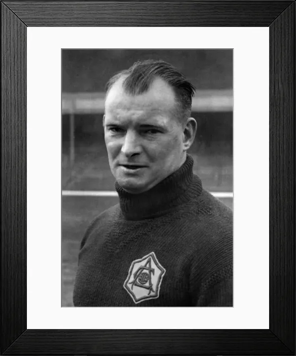 Framed Print : Arsenal Footballer Tom Whittaker. May 1947 Framed Print : Arsenal Footballer Tom Whittaker. May 1947