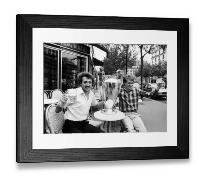 Framed Print : Liverpool players Phil Thompson and Alan Kennedy celebrate with the European Cup after Framed Print : Liverpool players Phil Thompson and Alan Kennedy celebrate with the European Cup after