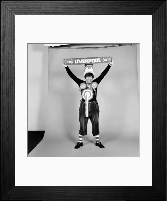 Framed Print : Guess whos Liverpool no. 1 fan?: Liverpool Comedian Jimmy Tarbuck is all ready for