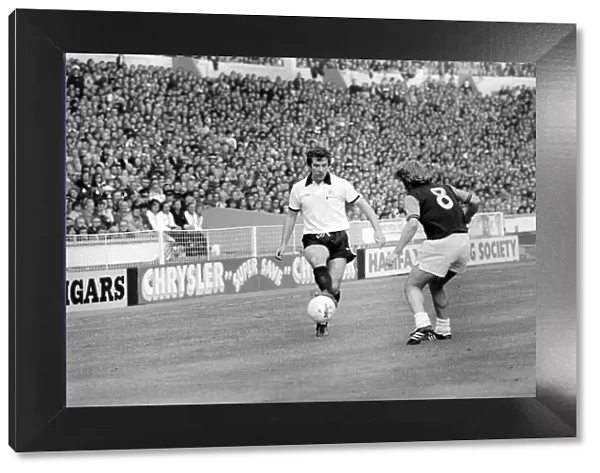 FA Cup Final at Wembley Stadium West Ham 2 v Fulham 0 Alan Mullery in action