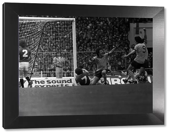 Alan Sunderland scores a goal in the FA cup final 1979 for Arsenal v Manchester
