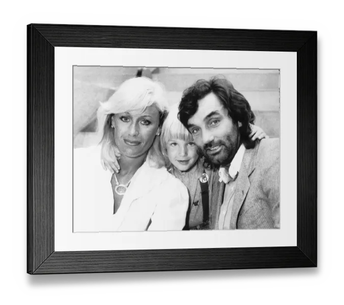 Framed Print : George Best and estranged wife Angie September 1984 and thir son Calum at the TVAM Framed Print : George Best and estranged wife Angie September 1984 and thir son Calum at the TVAM