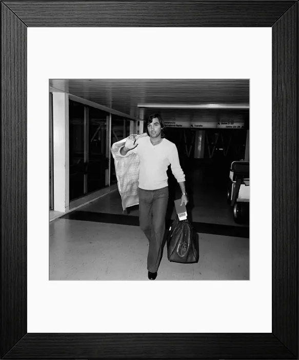 Framed Print : George Best at London Airport 1977 Framed Print : George Best at London Airport 1977