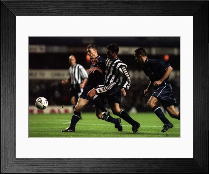 Framed Print : European Cup Winners Cup First Round First Leg Newcastle United 2 v Partizan Framed Print : European Cup Winners Cup First Round First Leg Newcastle United 2 v Partizan