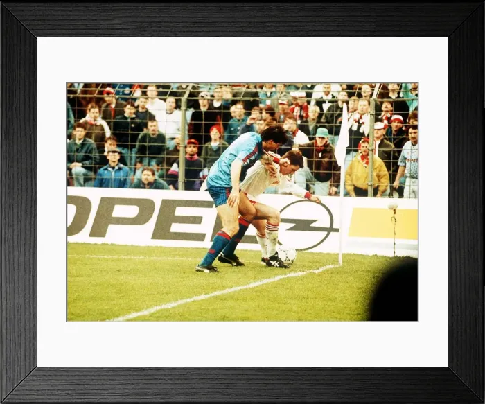 Framed Print : European Cup Winners Cup Final in Rotterdam May 1991 Manchester United 2 v Framed Print : European Cup Winners Cup Final in Rotterdam May 1991 Manchester United 2 v