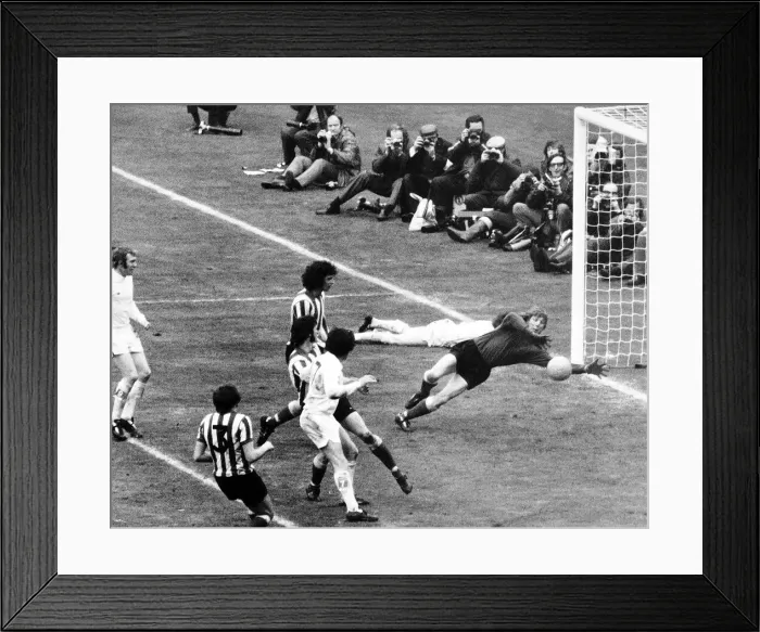 Framed Print : Jim Montgomery saves from Peter Lorimer 1973 during FA cup final between Sunderland Framed Print : Jim Montgomery saves from Peter Lorimer 1973 during FA cup final between Sunderland