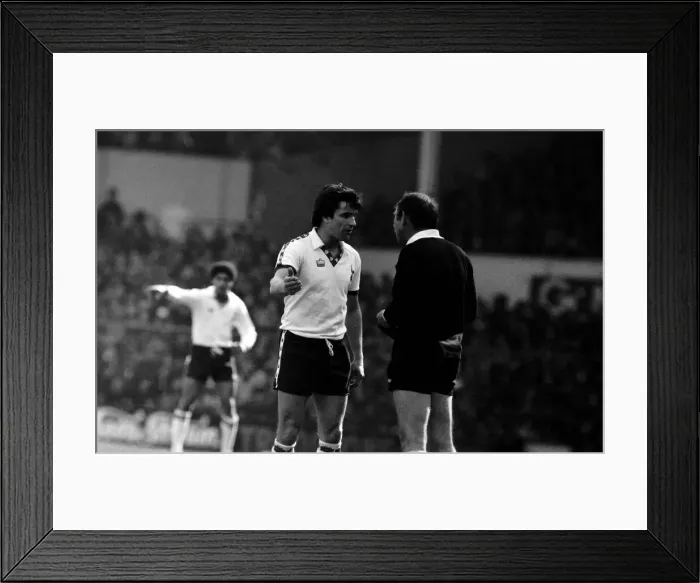 Framed Print : Tottenham Hotspur 2 v. Liverpool 0. March 1980 LF02-18-159 Local Caption Division