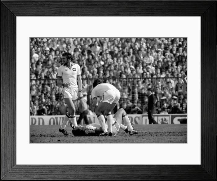 Framed Print : F.A Cup Semi Final - West Ham 1 v. Everton 1. April 1980 LF02-26-064 *** Local Caption Framed Print : F.A Cup Semi Final - West Ham 1 v. Everton 1. April 1980 LF02-26-064 *** Local Caption