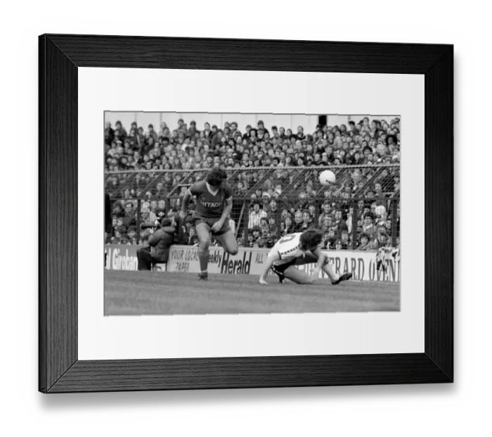 Framed Print : Tottenham Hotspur 2 v. Liverpool 0. March 1980 LF02-18-032 Local Caption Division