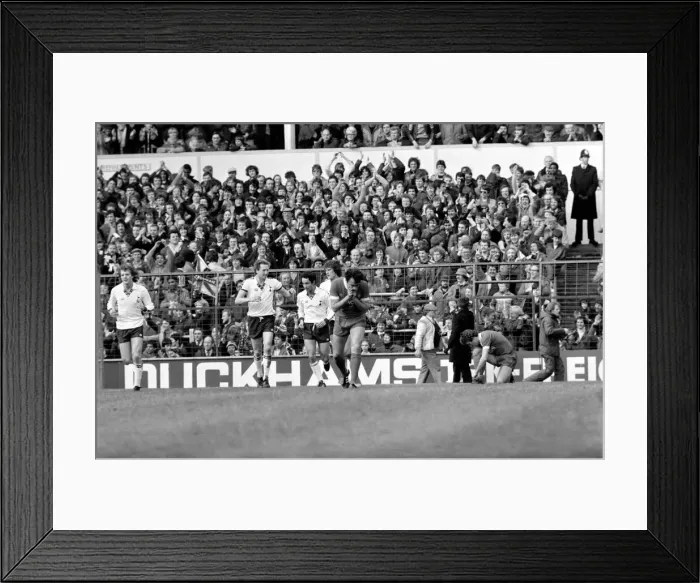 Framed Print : Tottenham Hotspur 2 v. Liverpool 0. March 1980 LF02-18-101 Local Caption Division Framed Print : Tottenham Hotspur 2 v. Liverpool 0. March 1980 LF02-18-101 Local Caption Division