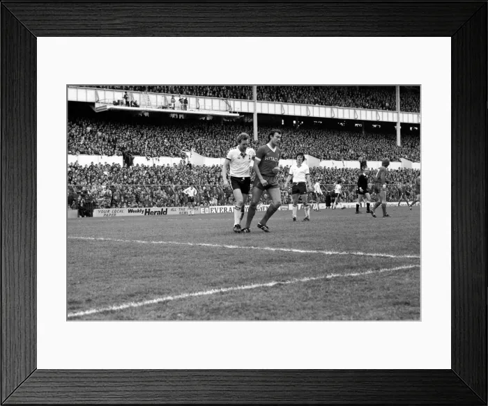 Framed Print : Tottenham Hotspur 2 v. Liverpool 0. March 1980 LF02-18-044 Local Caption Division Framed Print : Tottenham Hotspur 2 v. Liverpool 0. March 1980 LF02-18-044 Local Caption Division
