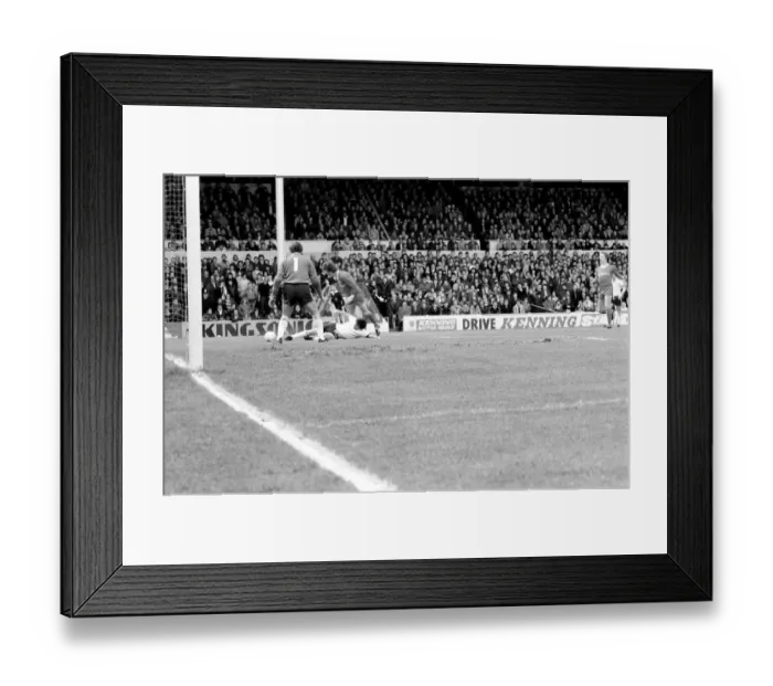 Framed Print : Tottenham Hotspur 2 v. Liverpool 0. March 1980 LF02-18-033 Local Caption Division