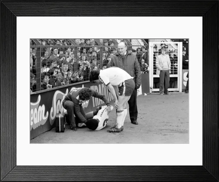 Framed Print : Tottenham Hotspur 2 v. Liverpool 0. March 1980 LF02-18-154 Local Caption Division