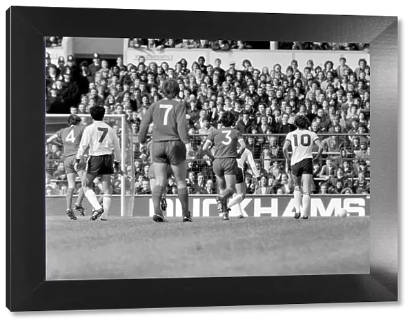 Tottenham Hotspur 2 v. Liverpool 0. March 1980 LF02-18-071 Local Caption Division