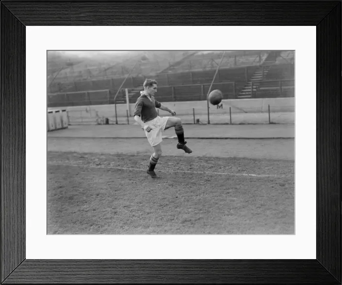 Framed Print : Footballl Roy Bentley of Chelsea, seen here training. 1 / 1 / 1951 B316 / 6 Framed Print : Footballl Roy Bentley of Chelsea, seen here training. 1 / 1 / 1951 B316 / 6