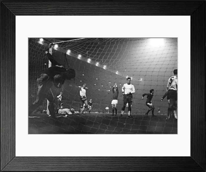 Framed Print : Manchester United players celebrate against Gornik, among them skipper Bobby Charlton