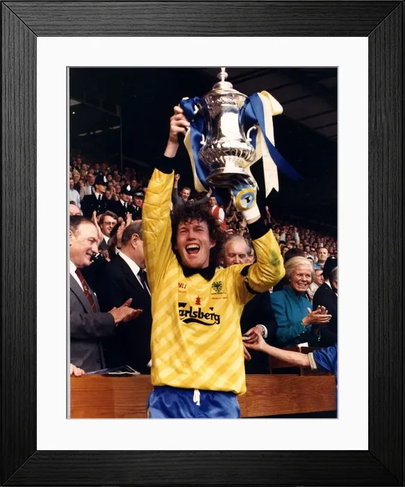 Framed Print : 1988 FA Cup Final. Wimbledon 1 v Liverpool 0. Dave Beasant goalkeeper of Wimbledon Framed Print : 1988 FA Cup Final. Wimbledon 1 v Liverpool 0. Dave Beasant goalkeeper of Wimbledon