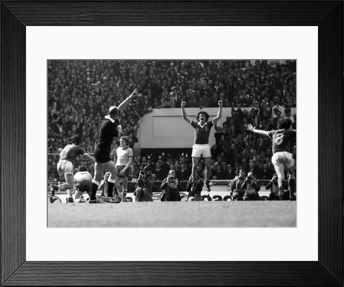 Framed Print : Ipswich players Derek Nippard and Roger Osborne celebrate at the final whistle as they Framed Print : Ipswich players Derek Nippard and Roger Osborne celebrate at the final whistle as they